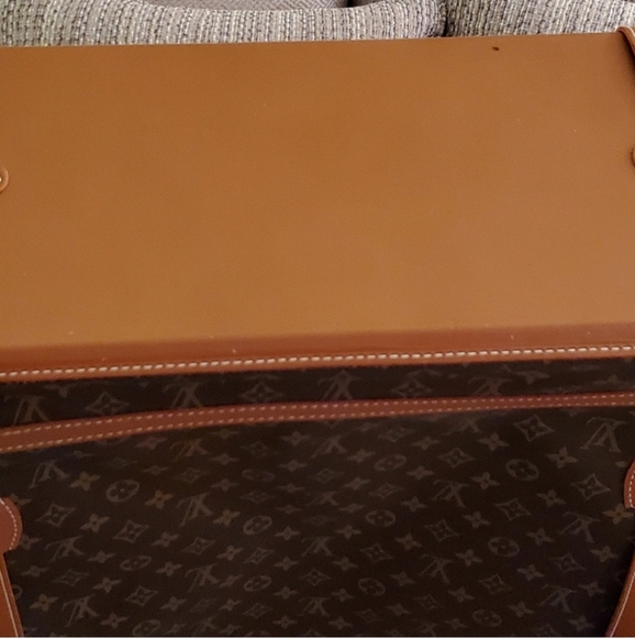 Rare Vintage 1970s 100% Authentic Louis Vuitton Suitcase. - Picture 7 of 15
